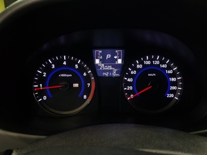 Auto Usado Clásico y Económico, HYUNDAI ACCENT KU475585 2019, Sedán Confiable, Eficiente en Consumo de Combustible, Vehículo Usado con Bajo Kilometraje - Product Image 3