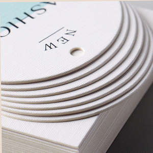 Etiquetas Personalizadas para Ropa con Impresión de Logotipo de Marca, Etiquetas Premium para Prendas de Vestir y Etiquetas de Moda - Product Image 4