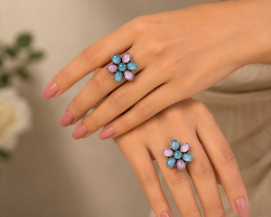 Boucles d'oreilles clous florales multicolores en argent oxydé vintage |   Bijoux pour femmes en laiton et acier inoxydable, tendance bohème ethnique pour les fêtes - Product Image 5