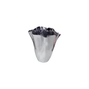 Jarrón de suelo alto de hierro hecho a mano, diseño costero, de lujo y alta gama, para uso residencial y comercial, tendencia mundial 2026 - Product Image 1