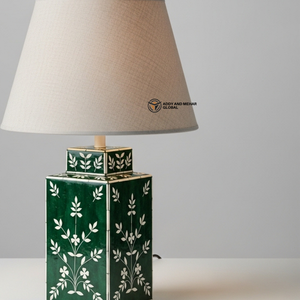 Lampe de table de luxe en os vert incrusté avec abat-jour beige |   Éclairage de chevet floral artisanal - Product Image 3