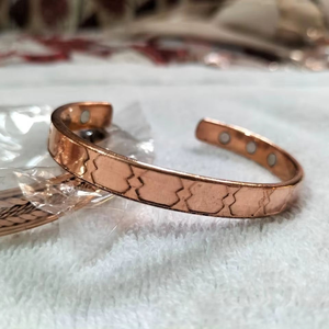 Artesanía en metal, pulsera de cobre de lujo, alta calidad y premium para hombres y mujeres de Blossom Craft India. - Product Image 1
