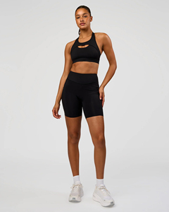 Sujetador deportivo de yoga sin costuras Timelywears para mujer, negro, con diseño recortado, soporte medio, color sólido - Product Image 5