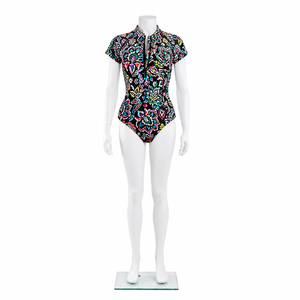 Rashguard BJJ MMA pour femmes, manches courtes, compression, UPF50+, imperméable, spandex anti-déchirure pour grappling sans kimono et sparring - Product Image 2