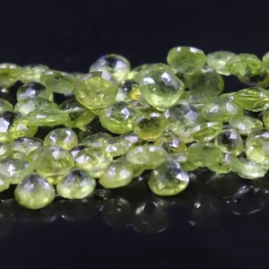 Peridoto verde natural de calidad AAA, facetado en forma de corazón, 5x7mm, hilo de cuentas de 8 pulgadas para la fabricación de joyería a precio de mayorista. - Product Image 1