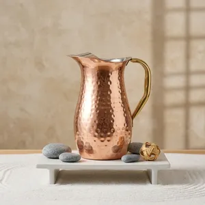 Carafe à eau en cuivre au design unique et durable avec poignée en laiton, pichet à eau en métal traditionnel pour le stockage et le service de l'eau potable - Product Image 6