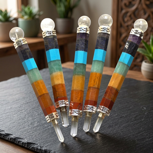 Bâton de Reiki en cristal 7 chakras de qualité supérieure avec sphère de quartz et pointe en forme de crayon pour la méditation et la guérison, pierre précieuse naturelle. - Product Image 4