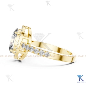 Anillo de compromiso ovalado con halo de diamantes CVD cultivados en laboratorio, personalizado al por mayor, con banda pavé en oro macizo. - Product Image 4