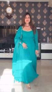 Conjunto de Vestido Anarkali Turquesa, Ropa Étnica India y Pakistaní, Kurti Largo Reversible, Elástico y Sin Arrugas con Dupatta - Product Image 2