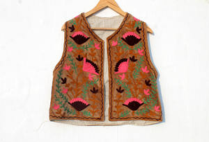 Chaleco de terciopelo estilo bohemio para mujer, chaleco bordado Suzani, chaleco sin mangas de terciopelo floral para mujer - Product Image 2