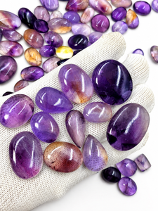Lot de pierres précieuses cabochons en améthyste violette naturelle |   Cabochons ovales de formes variées en forme de poire |   Pierres précieuses polies en vrac pour la fabrication de bijoux - Product Image 2