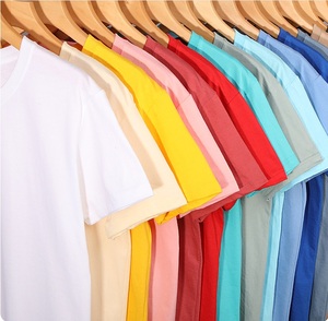 Camiseta de Manga Corta Unisex de Algodón Peinado de 17 Colores con Logotipo Personalizado Bordado OEM, Precio de Fábrica de Bangladesh y China - Product Image 1