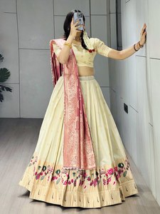 Exquisito Lehenga Moderno de Seda Paithani con Motivos Coloridos Tejidos, de Secado Rápido, para Todas las Estaciones - Product Image 3