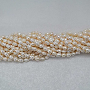 ลูกปัดมุกน้ำจืดสีขาวธรรมชาติขนาด 7 มม. 8 มม. เงางาม รูปทรงบาโรก สร้อยคอมุกคลาสสิก ของขวัญคริสต์มาส ขายส่ง - Product Image 4