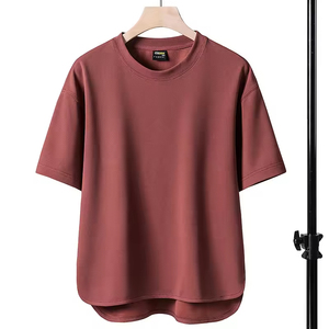 เสื้อยืดโอเวอร์ไซส์สตรีทแบบสั่งทำพิเศษ ผ้าฝ้าย 100% 240 กรัม เนื้อเจอร์ซีย์เรียบ โลโก้สั่งทำด้านหน้า ทรงไหล่ตก เสื้อยืดผู้ชายแบบยูนิเซ็กซ์ - Product Image 2