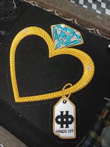 Écussons brodés sur mesure de luxe en fil de bullion, à coudre, motif croix rouge et or, forme irrégulière, résistants à l'eau, qualité supérieure - Product Image 2