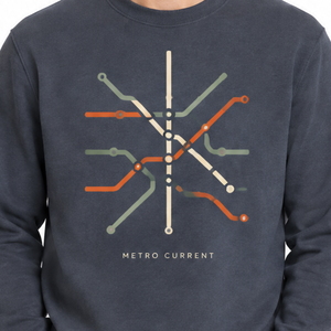 Sudadera Personalizada OEM en Gris Pizarra Oscuro con Diseño Retro de Mapa de Transporte Público, Líneas de Metro y Gráficos de Metro - Product Image 3