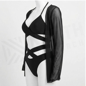 Maillot de bain une pièce noir pour femme avec col halter croisé et découpes, taille haute, avec paréo transparent - Product Image 3