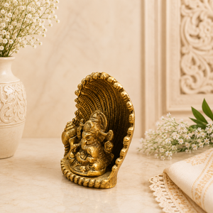 Sculpture de Ganesha assis en laiton avec Shankh, design Art Déco créatif, article de luxe spirituel pour le festival Diwali, cadeau de pendaison de crémaillère, Pooja - Product Image 4