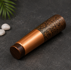 Bouteille en cuivre bronze à double finition de qualité supérieure avec bouchon en bois, thermos de voyage portable au design oriental - Product Image 5