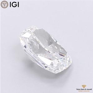 Bague de Mariage Classique Élégante en Forme de Coussin avec Diamant de Laboratoire CVD Certifié IGI 4,50 Carats Couleur E Pureté VS1 - Product Image 4