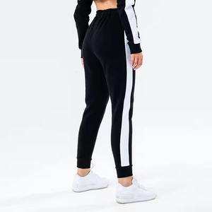 Conjunto Deportivo con Capucha para Mujer, Sudadera Deportiva a Rayas Blancas y Negras de Manga Larga con Bolsillos Laterales y Cierre de Cremallera, Ropa de Otoño - Product Image 4