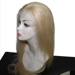 Peluca rubia de ondas profundas 100% cabello humano Signature, con textura suave, volumen natural, ajuste cómodo y estilismo versátil - Product Image 2