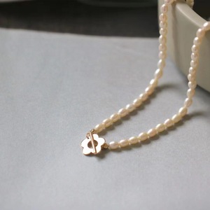 Collier pendentif fleur haut de gamme avec bouton de fleur de prunier, perle d'eau douce, perle de millet, grain de millet naturel, chaîne de clavicule - Product Image 4