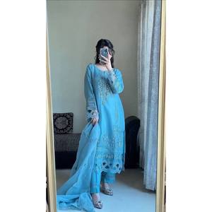 Hermoso Conjunto de Top y Falda de Chifón con Dupatta para Fiestas - Product Image 4