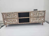Meuble TV artisanal en résine indienne avec incrustation peinte, motif ange, personnalisable, pour divertissement et décoration intérieure, Galore CTR