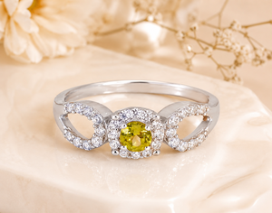 Elegante Anillo Halo de Plata de Ley 925 con Baño de Rodio y Gema Amarilla, Diseño de Doble Infinito con Circonitas Blancas para Mujer - Product Image 3