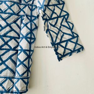 Nueva Llegada: Conjunto de Pijama de Algodón 100% Indio para Mujer, Estampado a Mano, de Secado Rápido, Cuello en V, Manga Larga, Cierre de Botones - Product Image 5