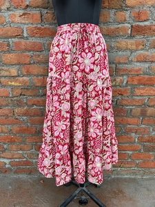 กระโปรงยาวผ้าฝ้ายสีขาวพิมพ์ลายบล็อกอินเดียแบบใหม่สำหรับผู้หญิง สไตล์ลำลอง เอวยางยืด ระบายอากาศได้ดี - Product Image 2