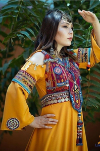Robe afghane en mousseline de soie à manches longues, artisanale, style tribal Kuchi, avec broderies, 100% faite à la main, service OEM de qualité économique. - Product Image 2