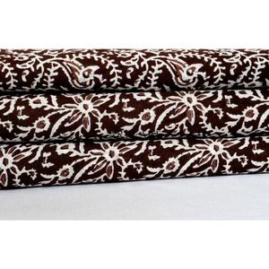 ผ้าฝ้ายพิมพ์ลายดอกคุณภาพสูง 100% ขายส่งผ้าฝ้ายแบบขายเป็นหลา สำหรับทำชุดเดรส ผ้าม่าน ผ้าปูที่นอน และของตกแต่งบ้าน - Product Image 3