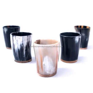 Vaso de cuerno para beber de venta superior hecho de búfalo natural y vaso de chupito de cuerno de buey con base de madera auténtico vikingo medieval - Product Image 3