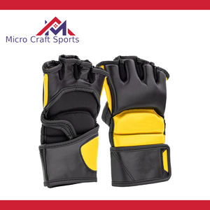 Guantes Profesionales de MMA y Boxeo de Cuero PU con Logotipo Personalizado, Cierre de Seguridad, Antideslizantes, Correa de Muñeca Ajustable, Hechos en Pakistán - Product Image 5