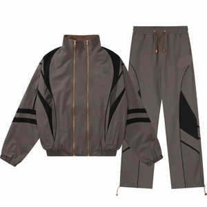 Conjunto Deportivo Personalizado, Chaqueta Deportiva con Cuello Alto y Doble Cremallera, Pantalones Deportivos con Cordón Ajustable - Product Image 4