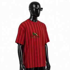 T-shirt unisexe NEXTEX à rayures tonales rouge bordeaux en jersey de coton doux à col rond décontracté - Product Image 3