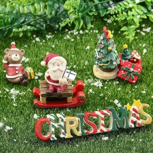Set di 6 Ornamenti in Resina a Tema Natalizio per Decorazioni Natalizie, Babbo Natale, Orso, Slitta, Decorazione per Acquario, Villaggio Natalizio - Product Image 1