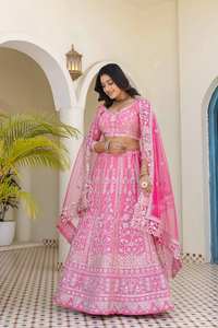 Ropa Étnica India Ramdev Trading, Lehenga Choli de Seda Natural, Materiales Reciclados, Lentejuelas, Bordado Jari - Product Image 3