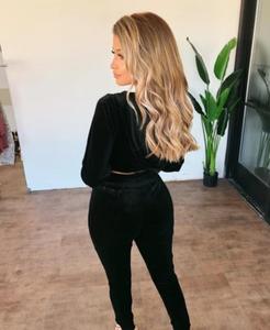 Ensemble de survêtement en velours personnalisé pour femme : sweat à capuche zippé et pantalon de jogging en velours - Product Image 5