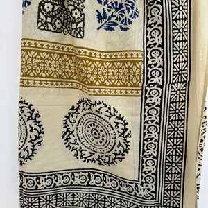 Écharpes florales imprimées à la main, sarong en coton indien, décoratif, fait main, durable, séchage rapide, paréo de plage d'été, vêtement de bain - Product Image 2