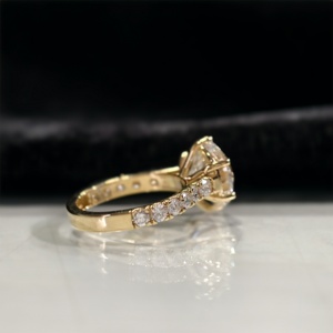 Anillo de Diamantes de Laboratorio Certificados por IGI, de Seis Puntas, Corte Brillante Redondo de 5 Quilates, con Banda Pavé, para Compromiso y Boda, de Lujo para Mujer - Product Image 3