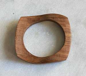 Bracelet manchette en bois MN Exports, style classique rond, finition naturelle, unisexe, pour événements chrétiens - Product Image 3