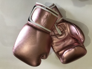 Cadeau d'entreprise, gants de boxe personnalisés en cuir de vachette, logo imprimé, salle de sport, club, sparring, vente en gros - Product Image 2