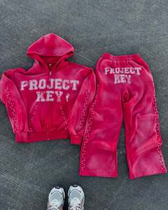Ensemble deux pièces streetwear unisexe pour homme grande taille, décontracté, noir, avec sweat à capuche en molleton de coton et pantalon de survêtement évasé, imprimé jaune intense - Product Image 5
