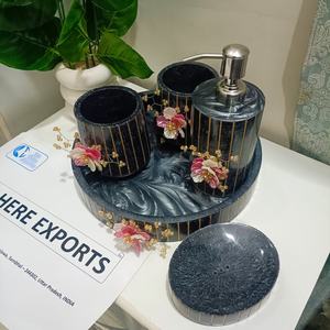 Ensemble de salle de bain en résine moderne Offre Spéciale pour décor de salle de bain comprenant un distributeur de lotion et un plateau disponibles à un prix abordable - Product Image 5