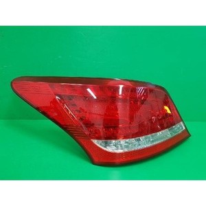 Feu arrière gauche d'occasion Equus 924013N000 - Product Image 1