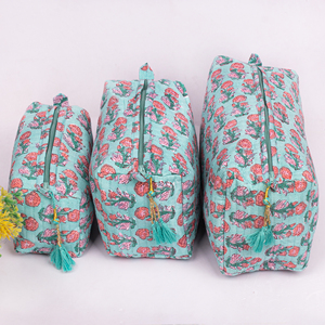 กระเป๋าเครื่องสำอางพร้อมลายดอกไม้สวยงาม ทำจากผ้าฝ้ายอเนกประสงค์ สำหรับเดินทาง ชุดกระเป๋าซิป ทนทาน ใช้จัดเก็บเครื่องสำอาง - Product Image 1